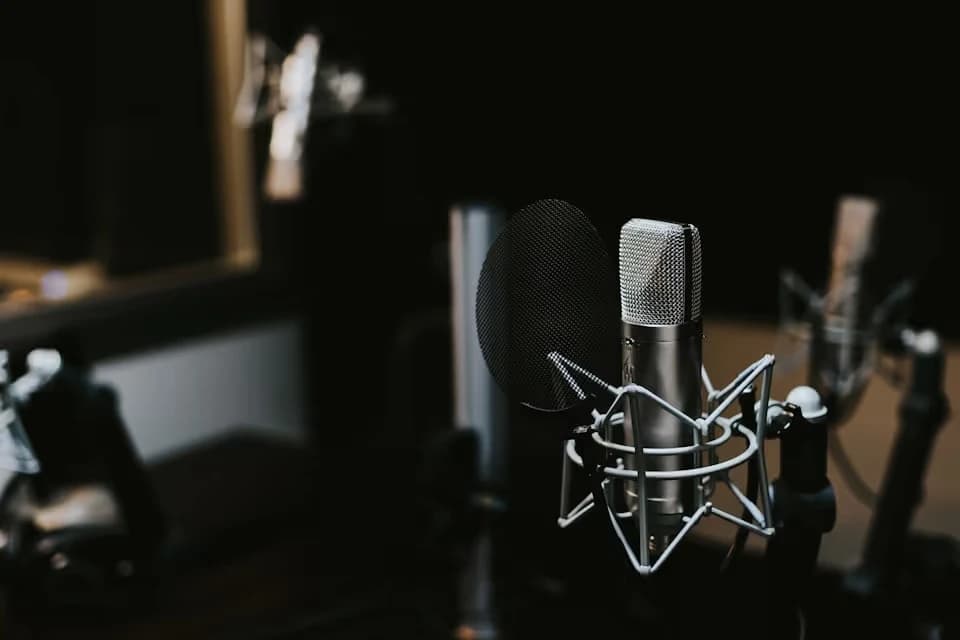 5 Essential Skills Every TV Presenter Needs Before Their First Live Broadcast